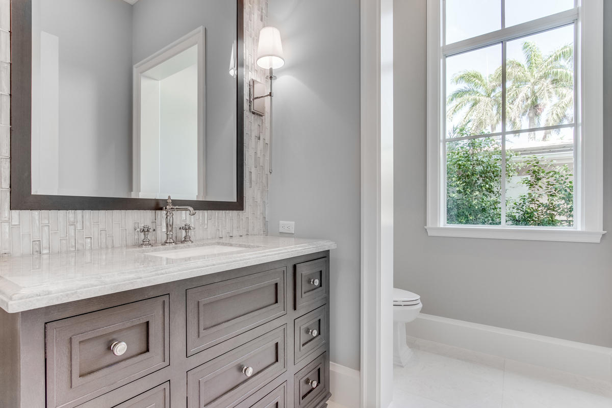 ROYAL PALM YACHT & COUNTRY CLUB - Residential