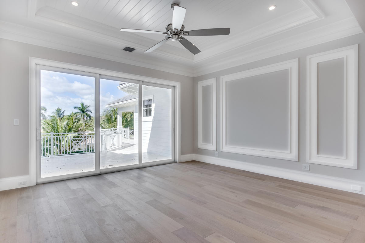 ROYAL PALM YACHT & COUNTRY CLUB - Residential