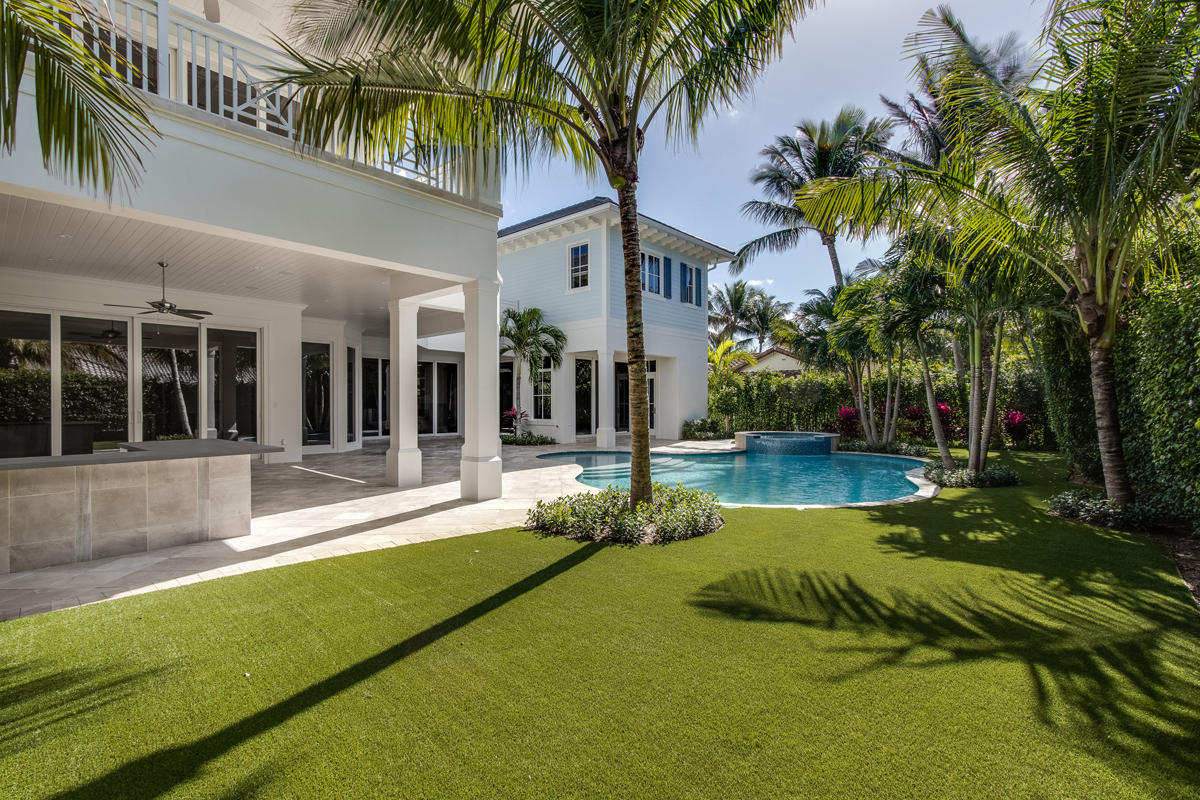 ROYAL PALM YACHT & COUNTRY CLUB - Residential