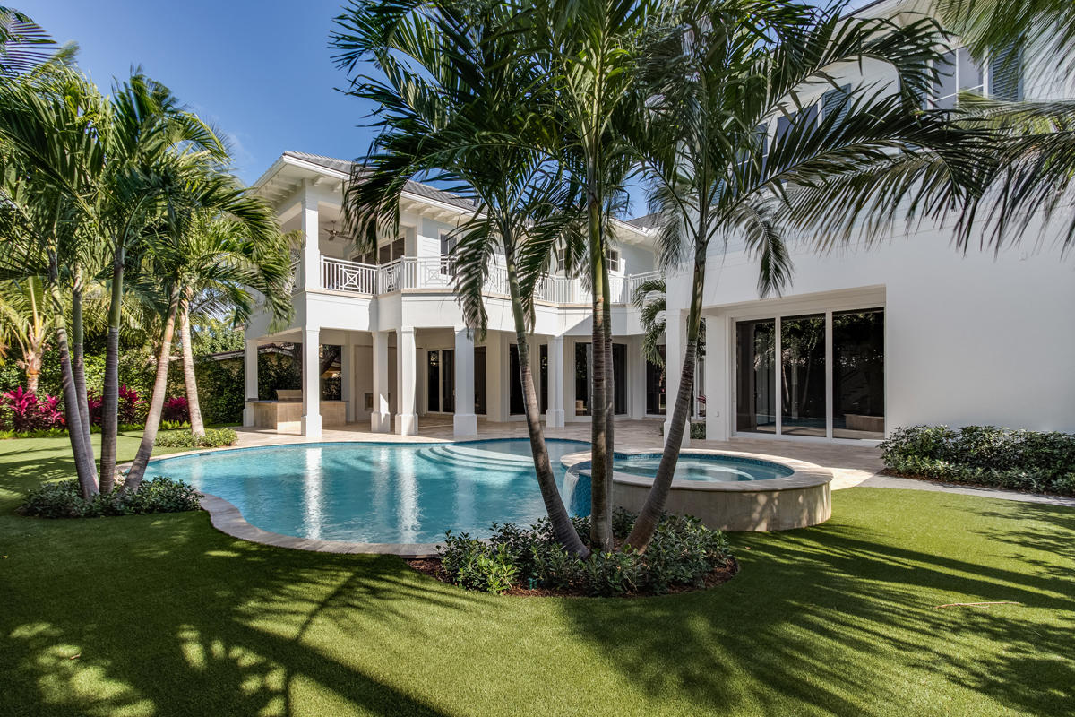 ROYAL PALM YACHT & COUNTRY CLUB - Residential