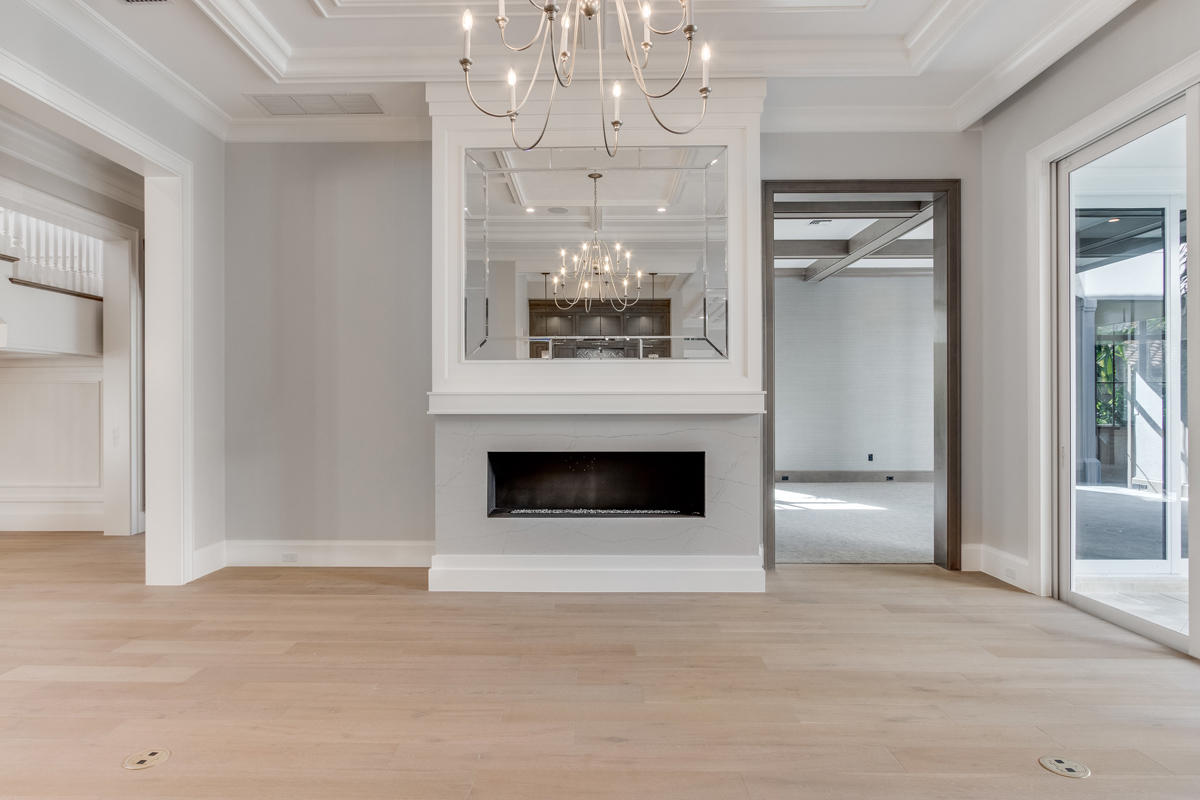 ROYAL PALM YACHT & COUNTRY CLUB - Residential