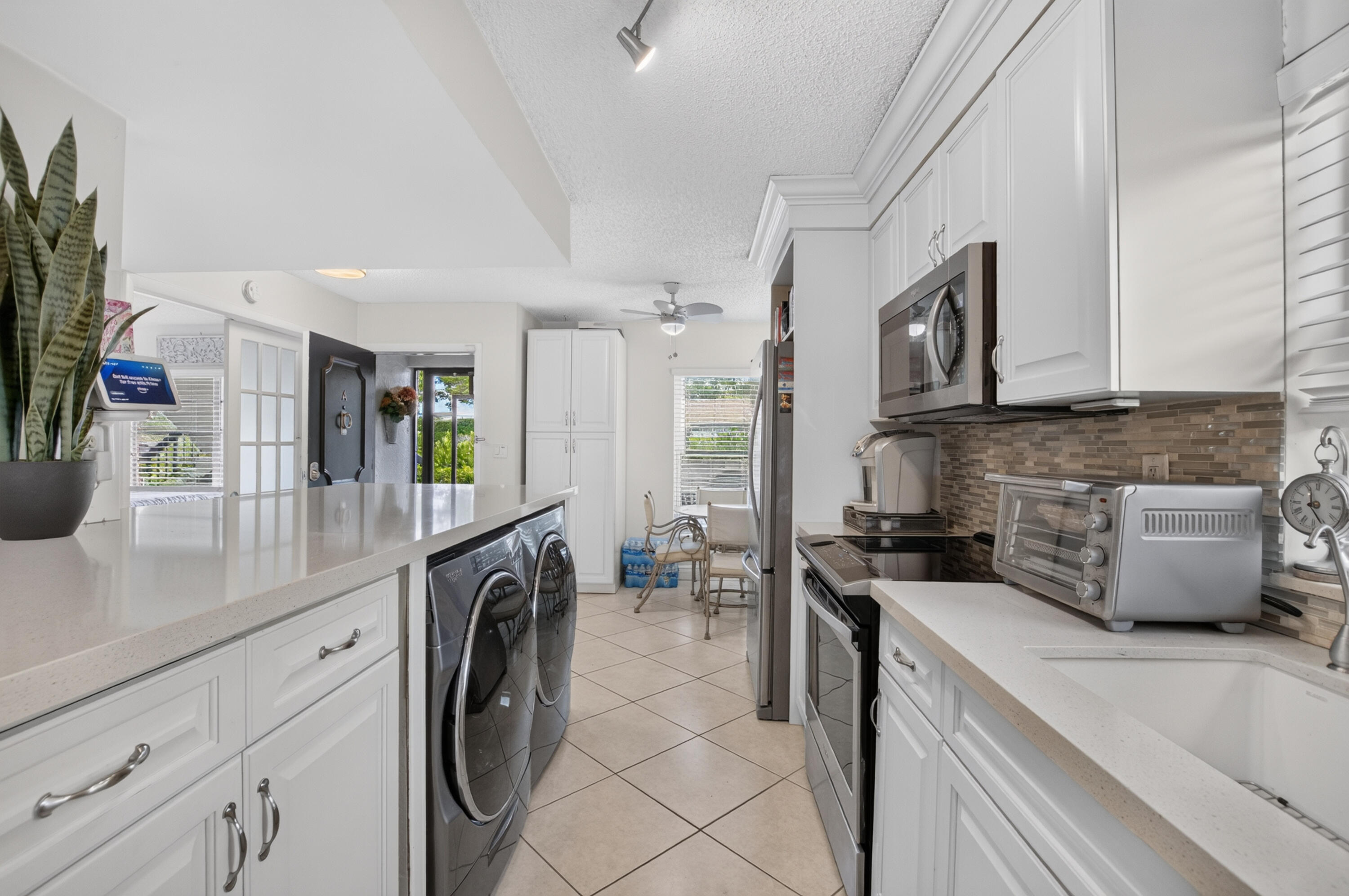 PALM GREENS AT VILLA DEL RAY CONDO - Residential