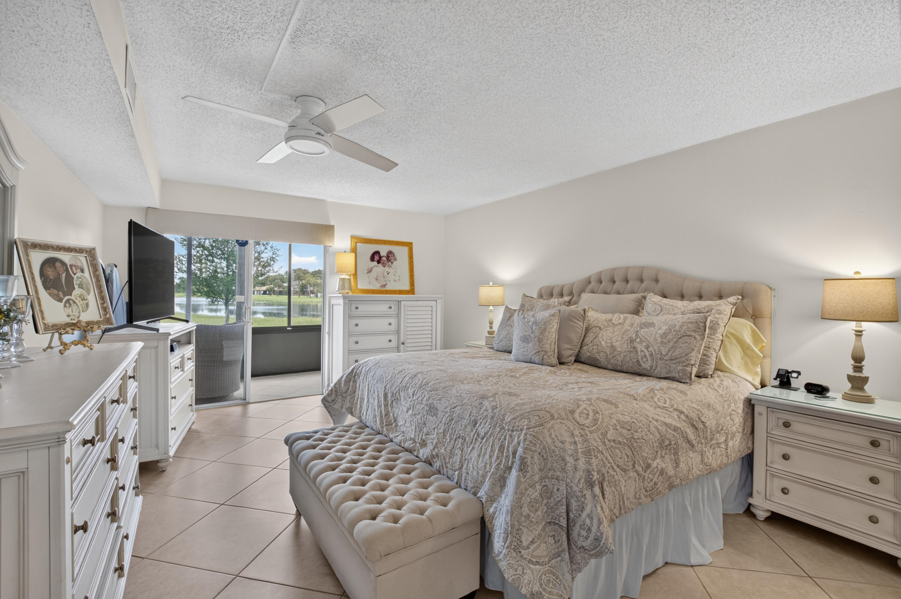 PALM GREENS AT VILLA DEL RAY CONDO - Residential