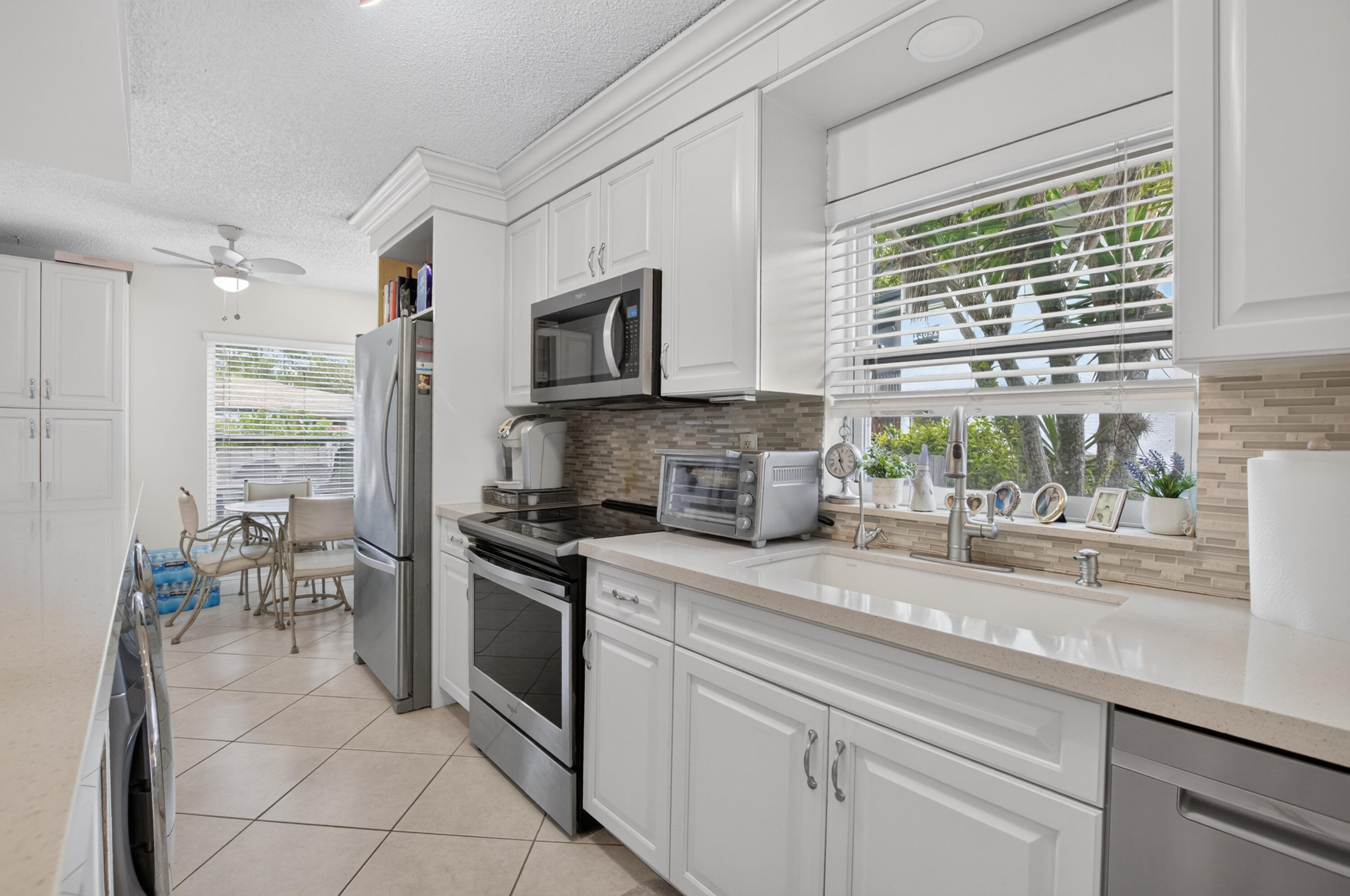 PALM GREENS AT VILLA DEL RAY CONDO - Residential