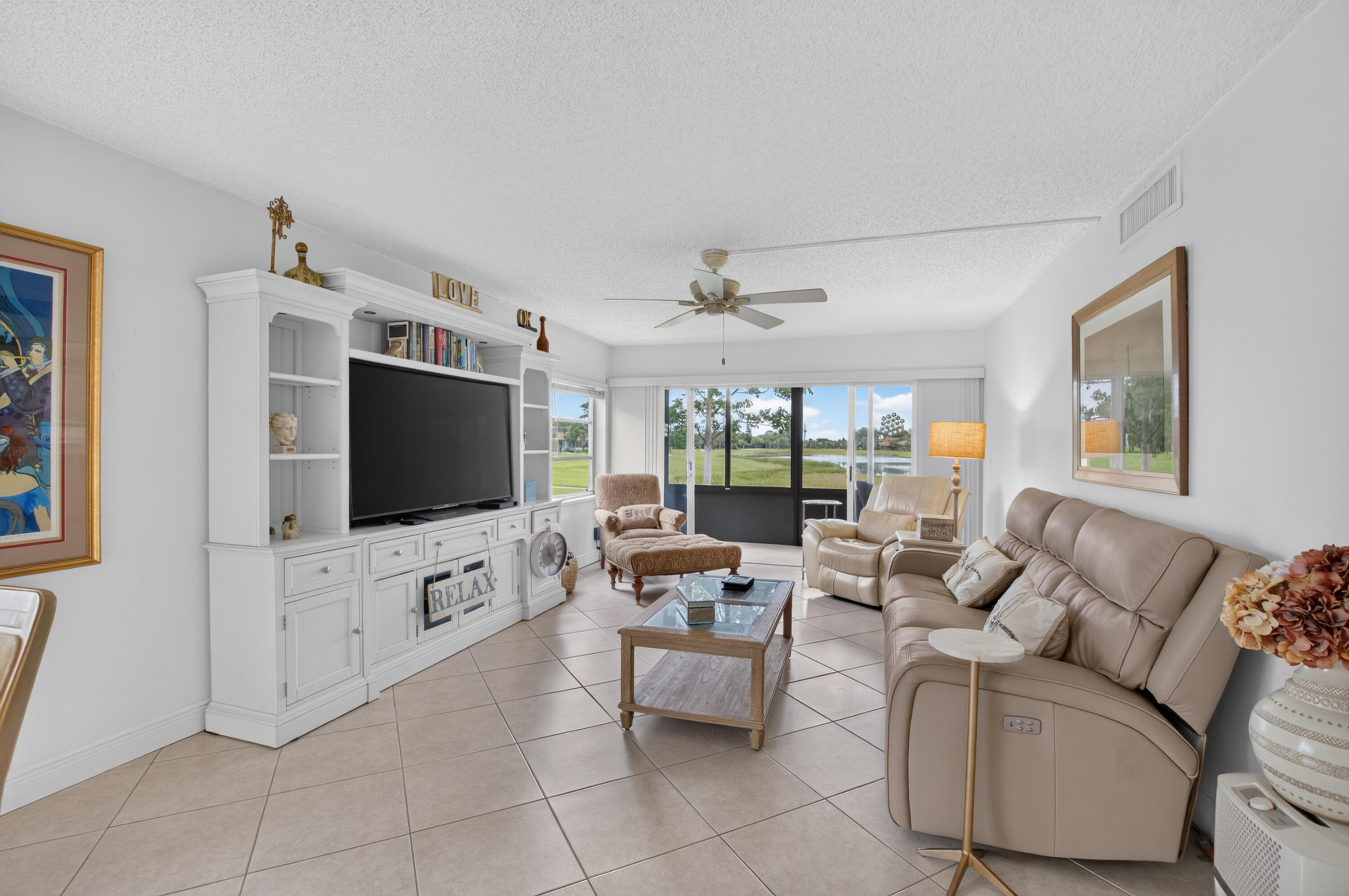 PALM GREENS AT VILLA DEL RAY CONDO - Residential
