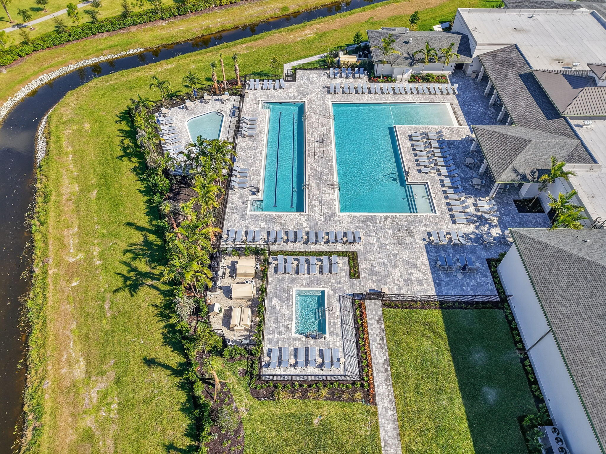 PALM GREENS AT VILLA DEL RAY CONDO - Residential