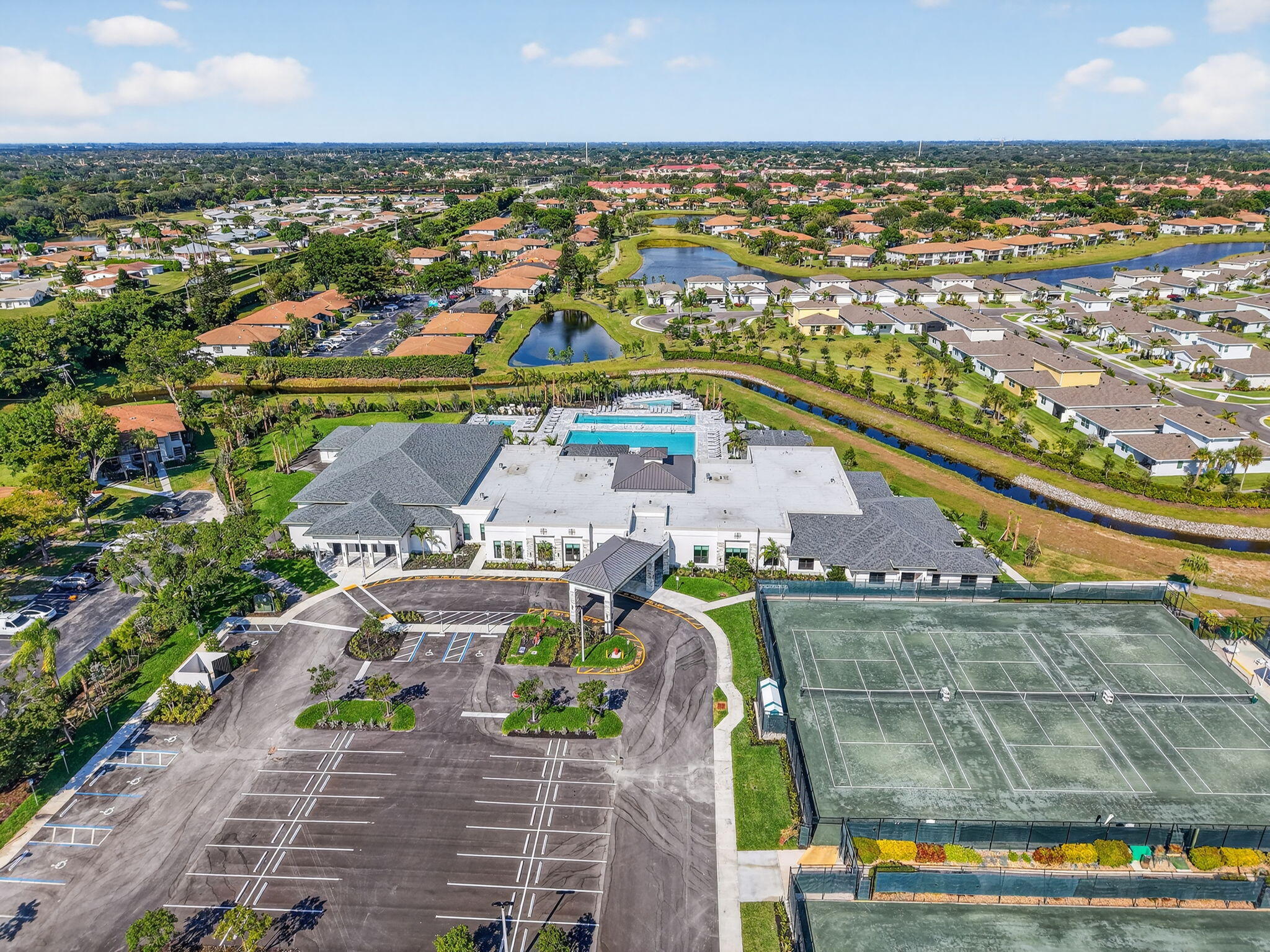 PALM GREENS AT VILLA DEL RAY CONDO - Residential