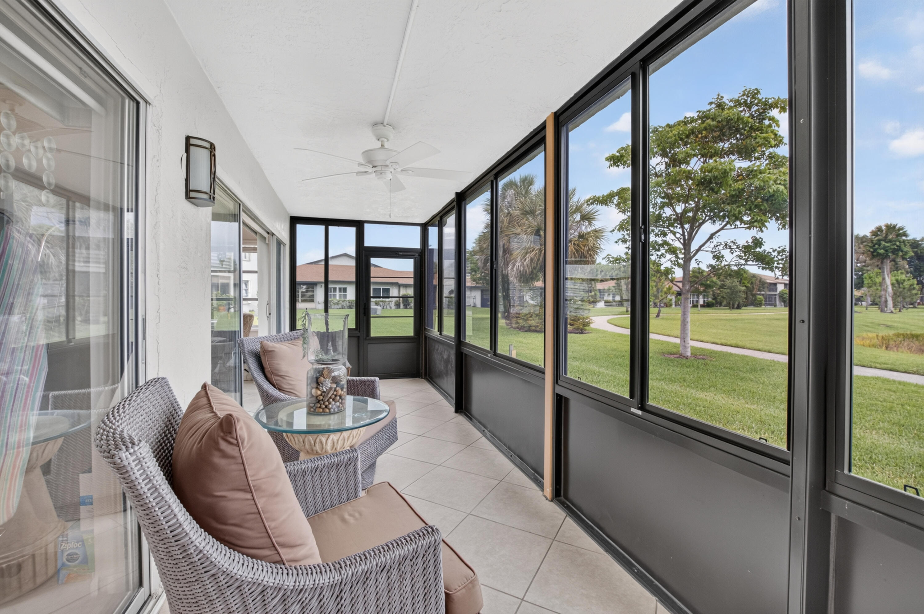 PALM GREENS AT VILLA DEL RAY CONDO - Residential
