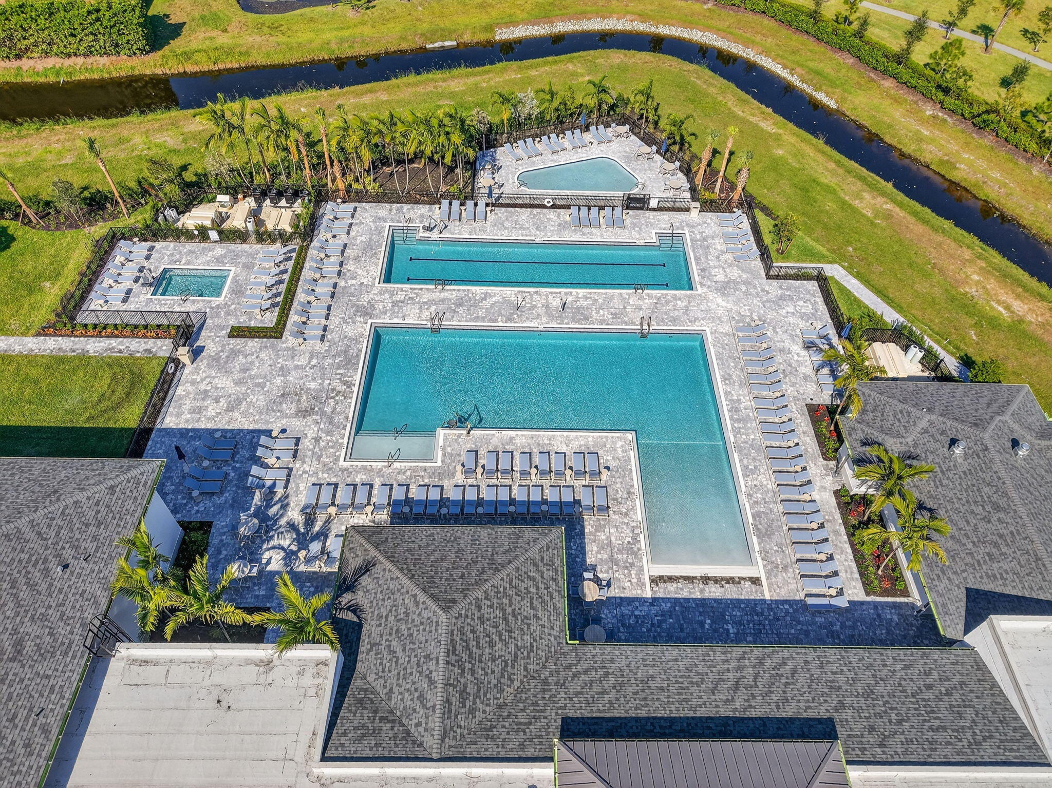 PALM GREENS AT VILLA DEL RAY CONDO - Residential
