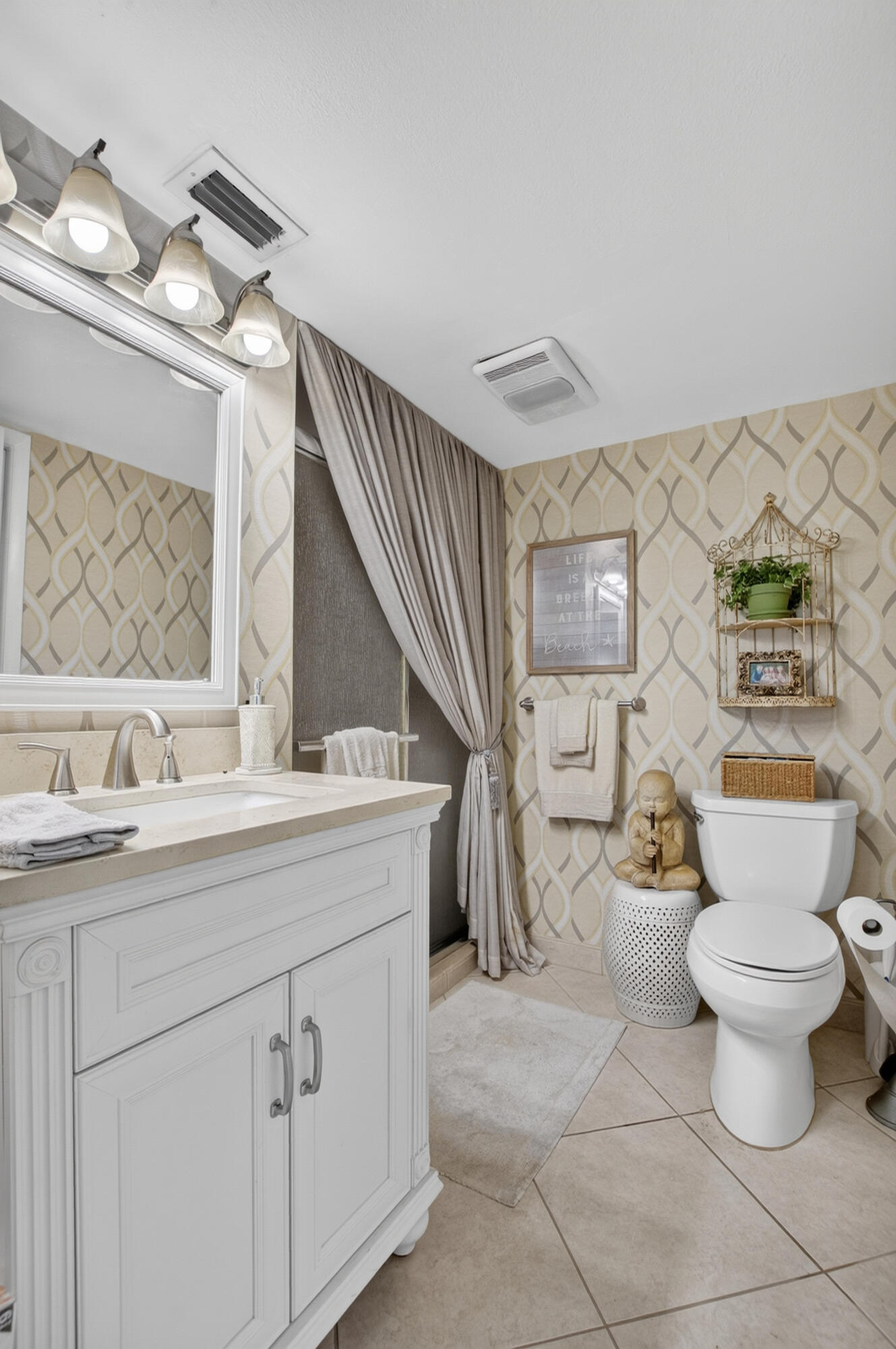 PALM GREENS AT VILLA DEL RAY CONDO - Residential