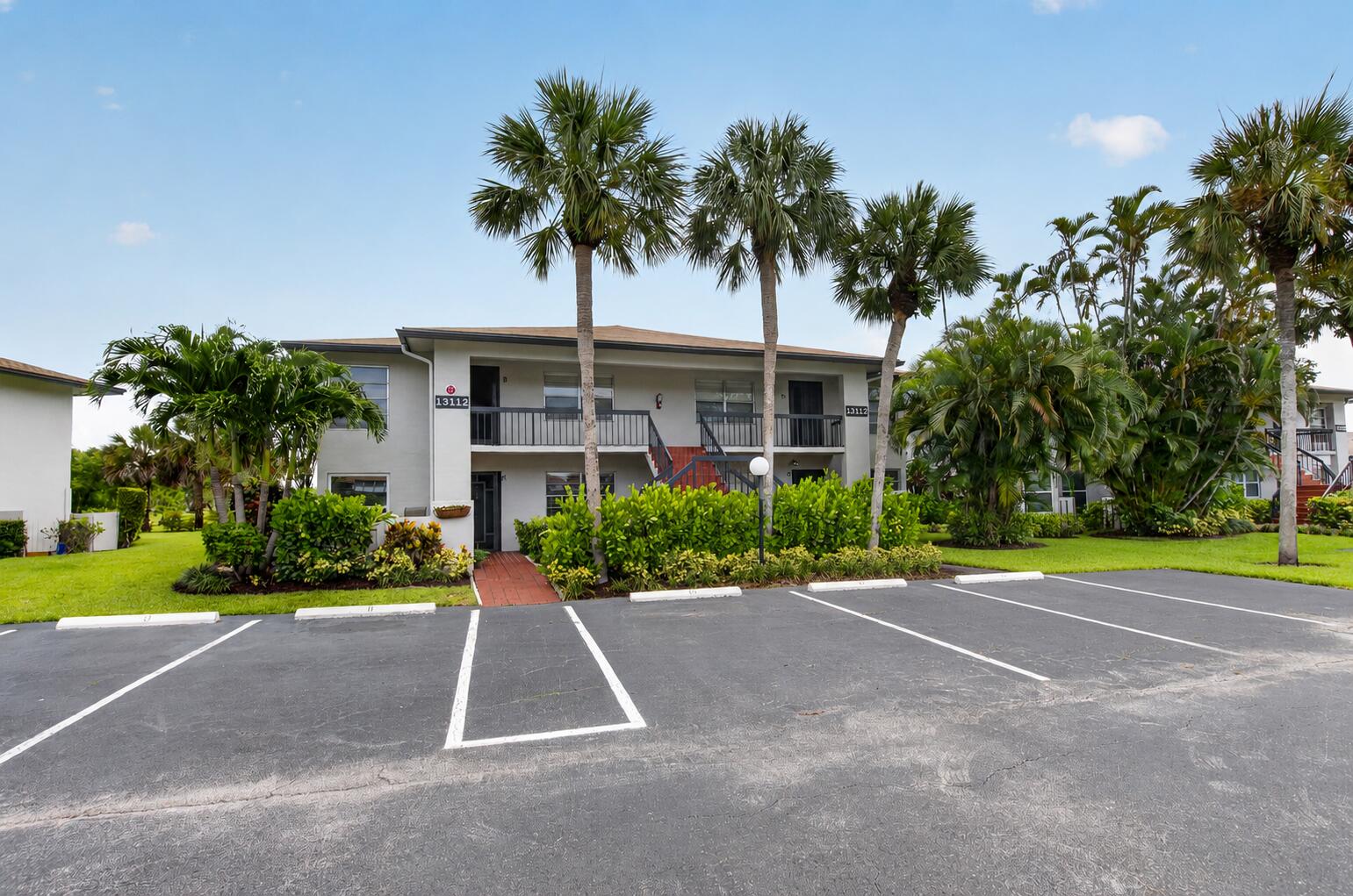 PALM GREENS AT VILLA DEL RAY CONDO - Residential