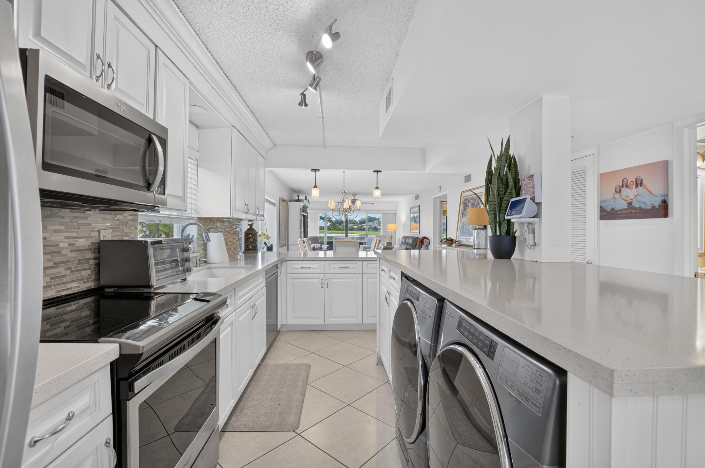 PALM GREENS AT VILLA DEL RAY CONDO - Residential
