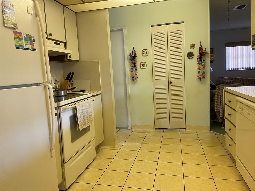 Lauderdale West 2 Sec 78- - Residential
