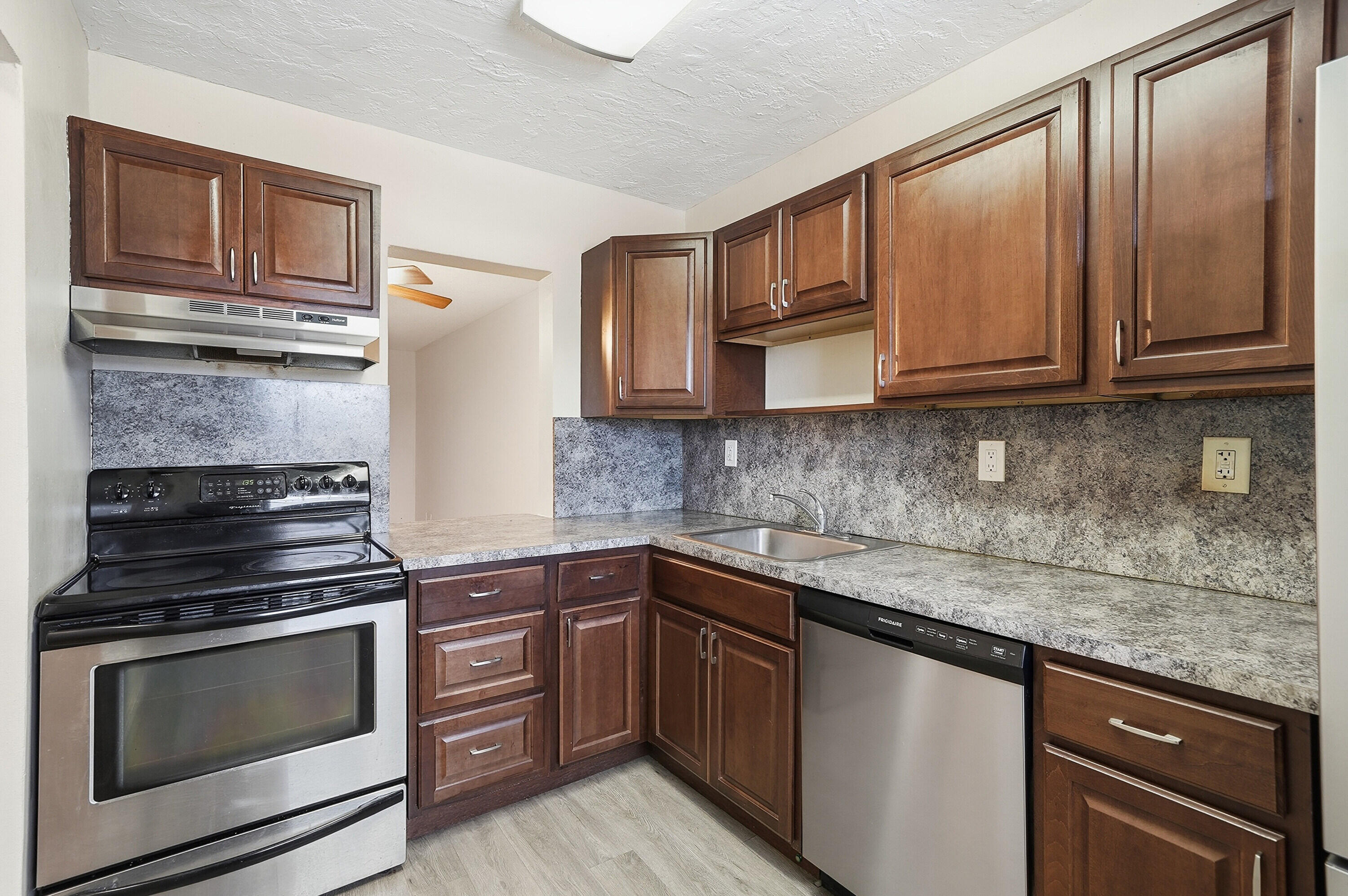 CASA DEL SOL CONDO - Residential Lease
