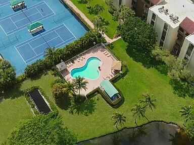 LAVERS RESORT & RACQUET CLUB - Residential Lease
