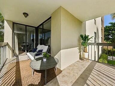 LAVERS RESORT & RACQUET CLUB - Residential Lease