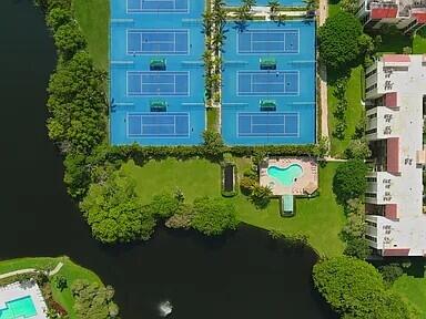 LAVERS RESORT & RACQUET CLUB - Residential Lease