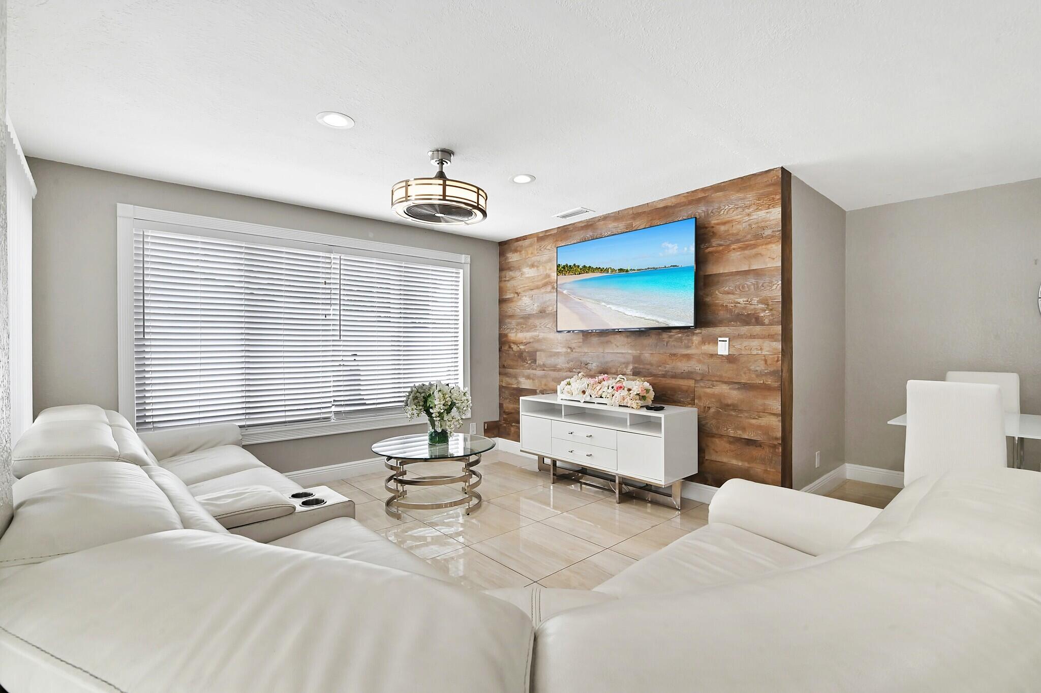PALM SPRINGS VILLAGE 5 - Residential
