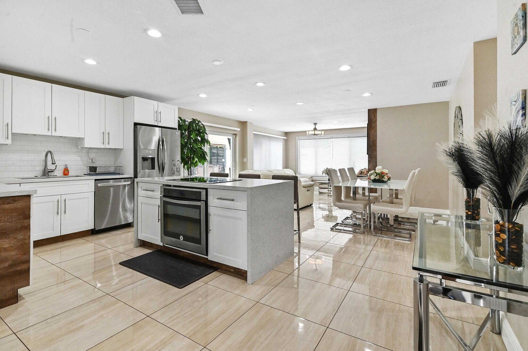 PALM SPRINGS VILLAGE 5 - Residential