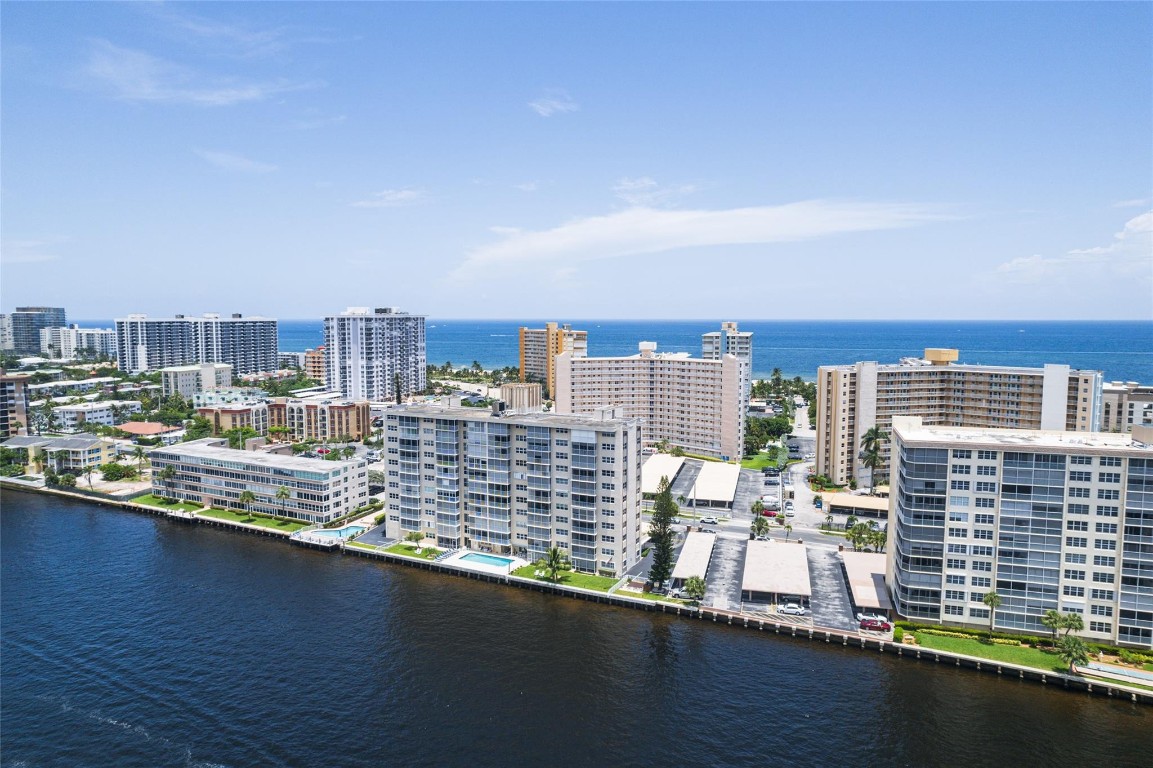 Riverside Towers - Residential