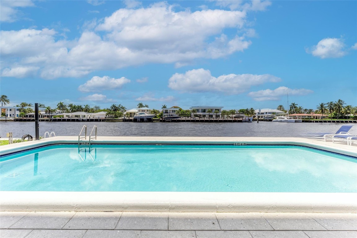Riverside Towers - Residential