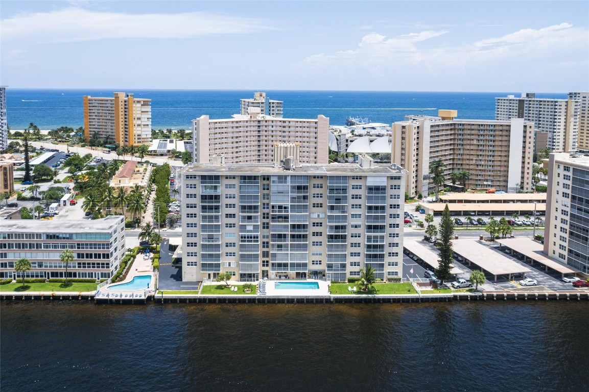 Riverside Towers - Residential