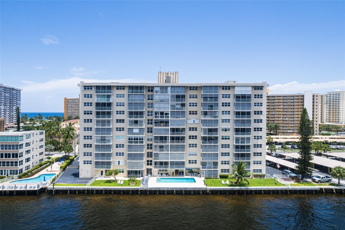 Riverside Towers - Residential