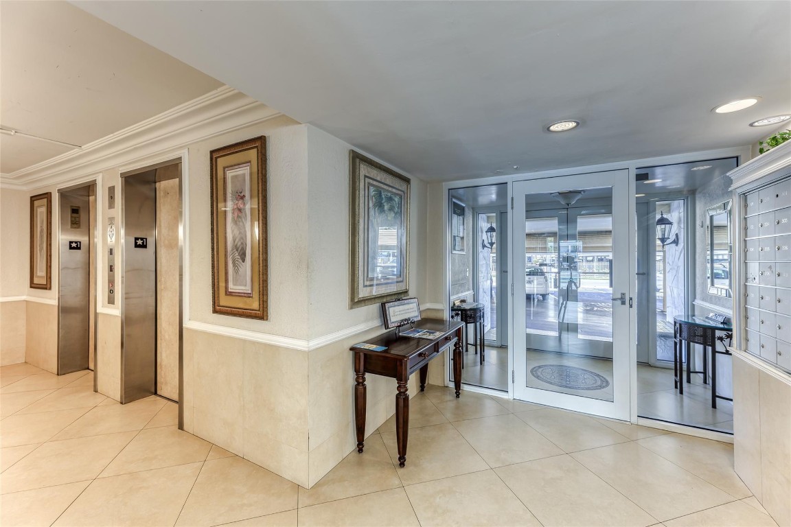 Riverside Towers - Residential