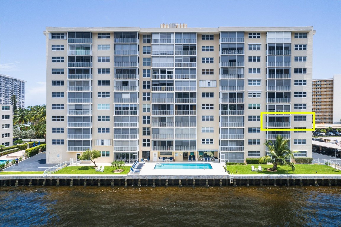 Riverside Towers - Residential