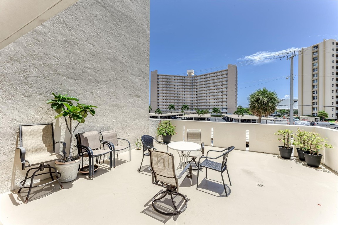 Riverside Towers - Residential