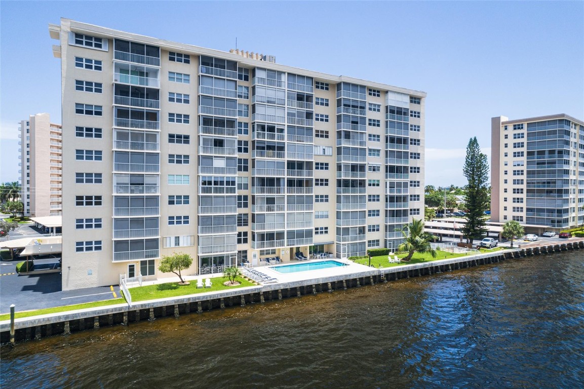 Riverside Towers - Residential