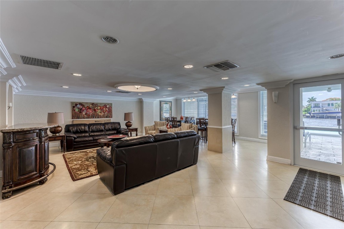 Riverside Towers - Residential