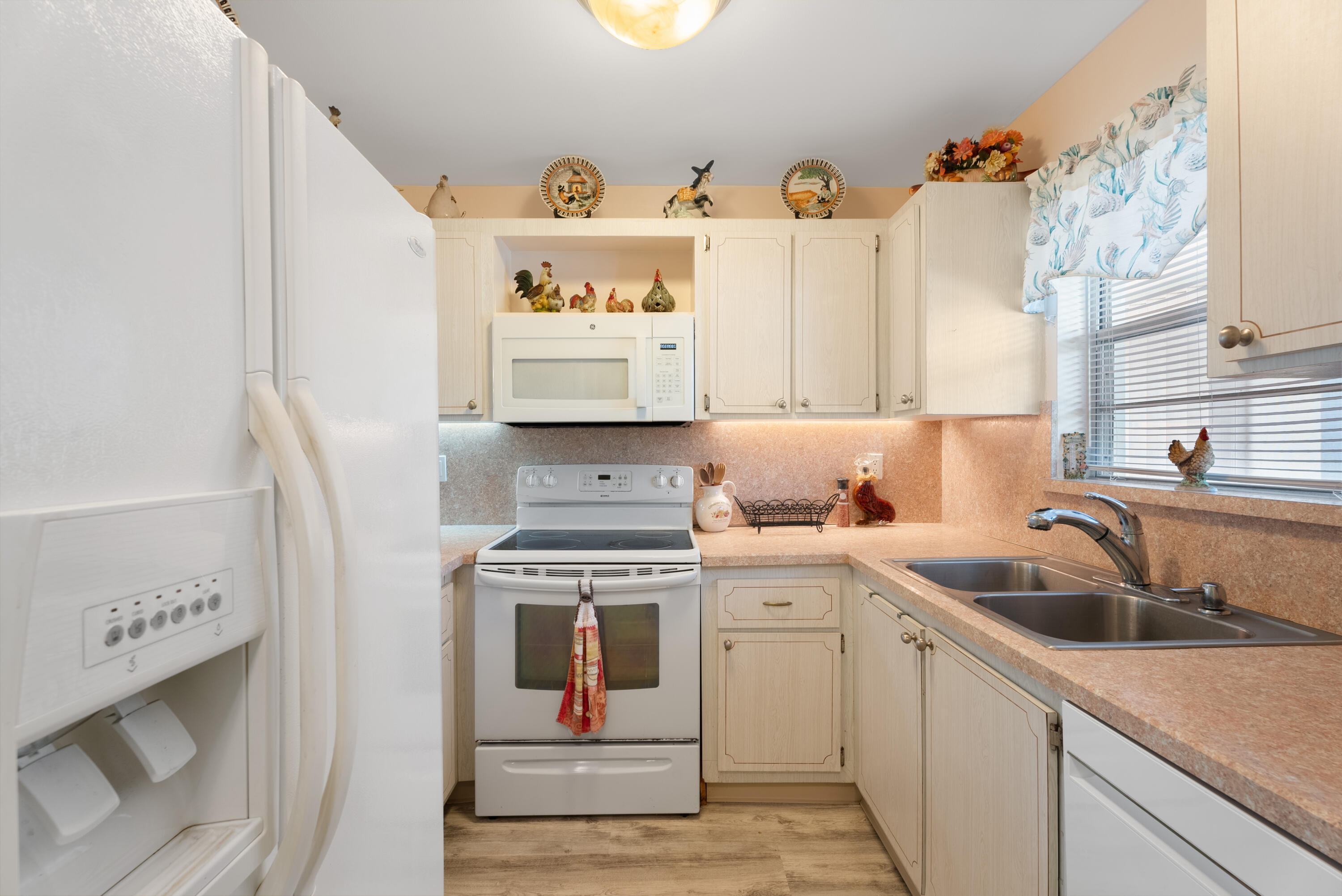 VISTA PINES CONDO - Residential Lease