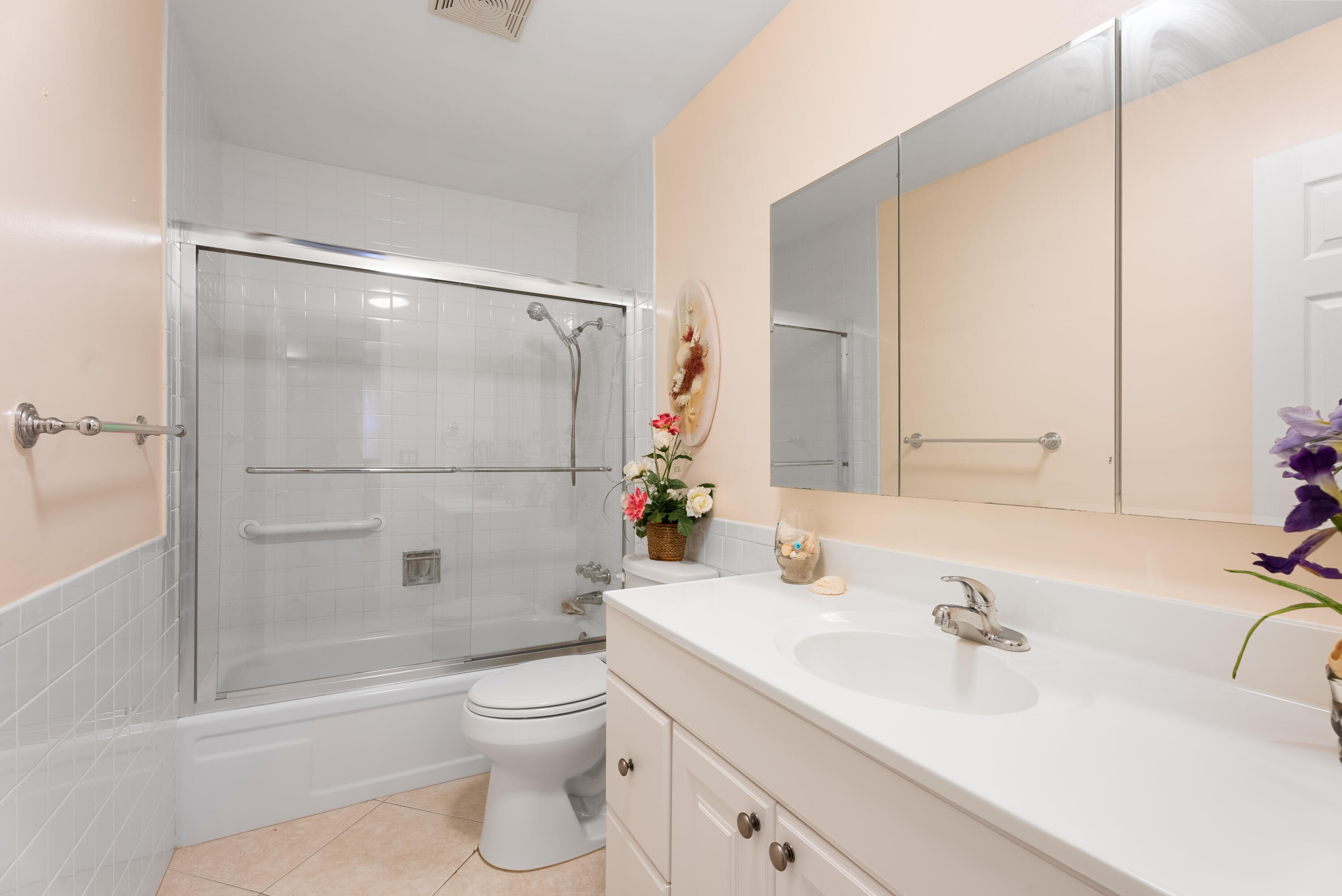 VISTA PINES CONDO - Residential Lease