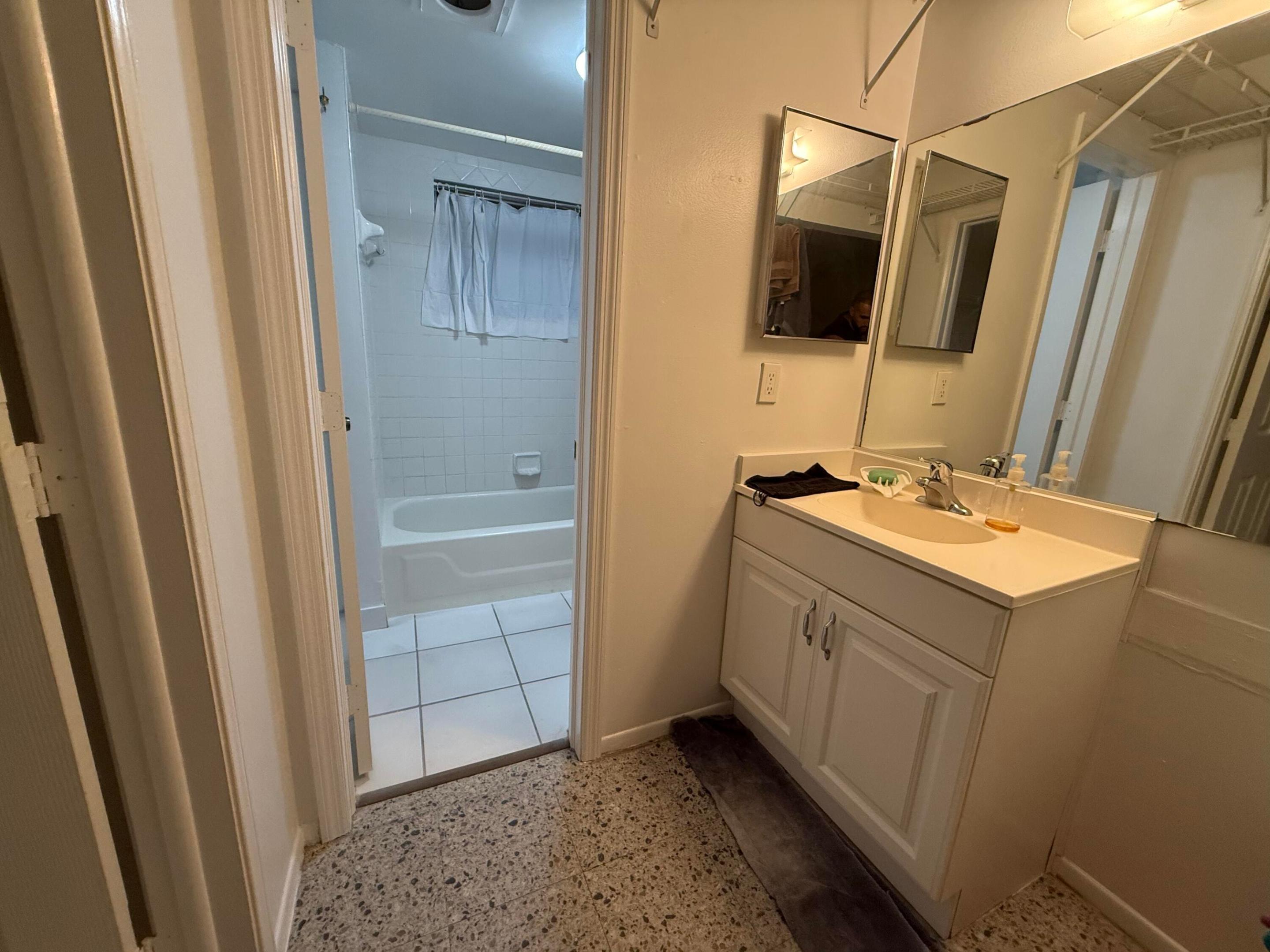 LIVE OAK CONDO SEVEN - Residential Lease