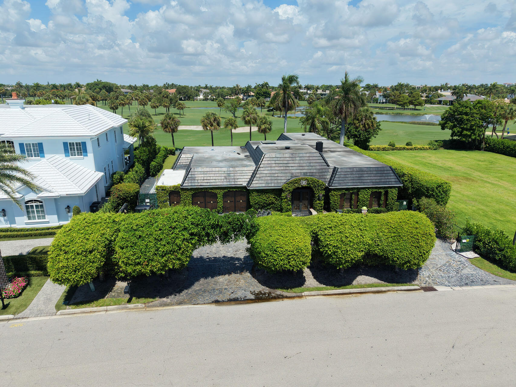 ROYAL PALM YACHT & COUNTRY CLUB - Residential