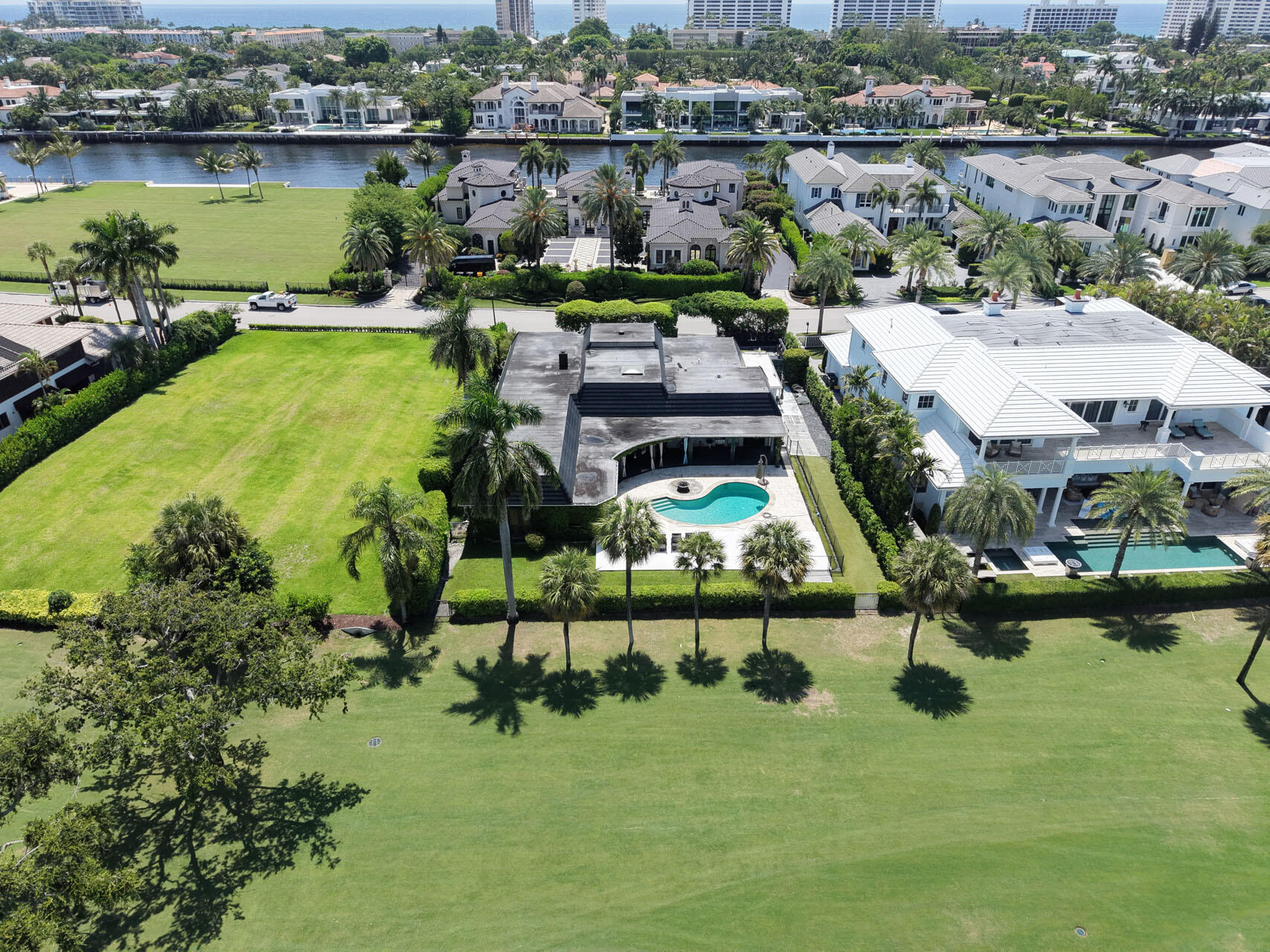 ROYAL PALM YACHT & COUNTRY CLUB - Residential