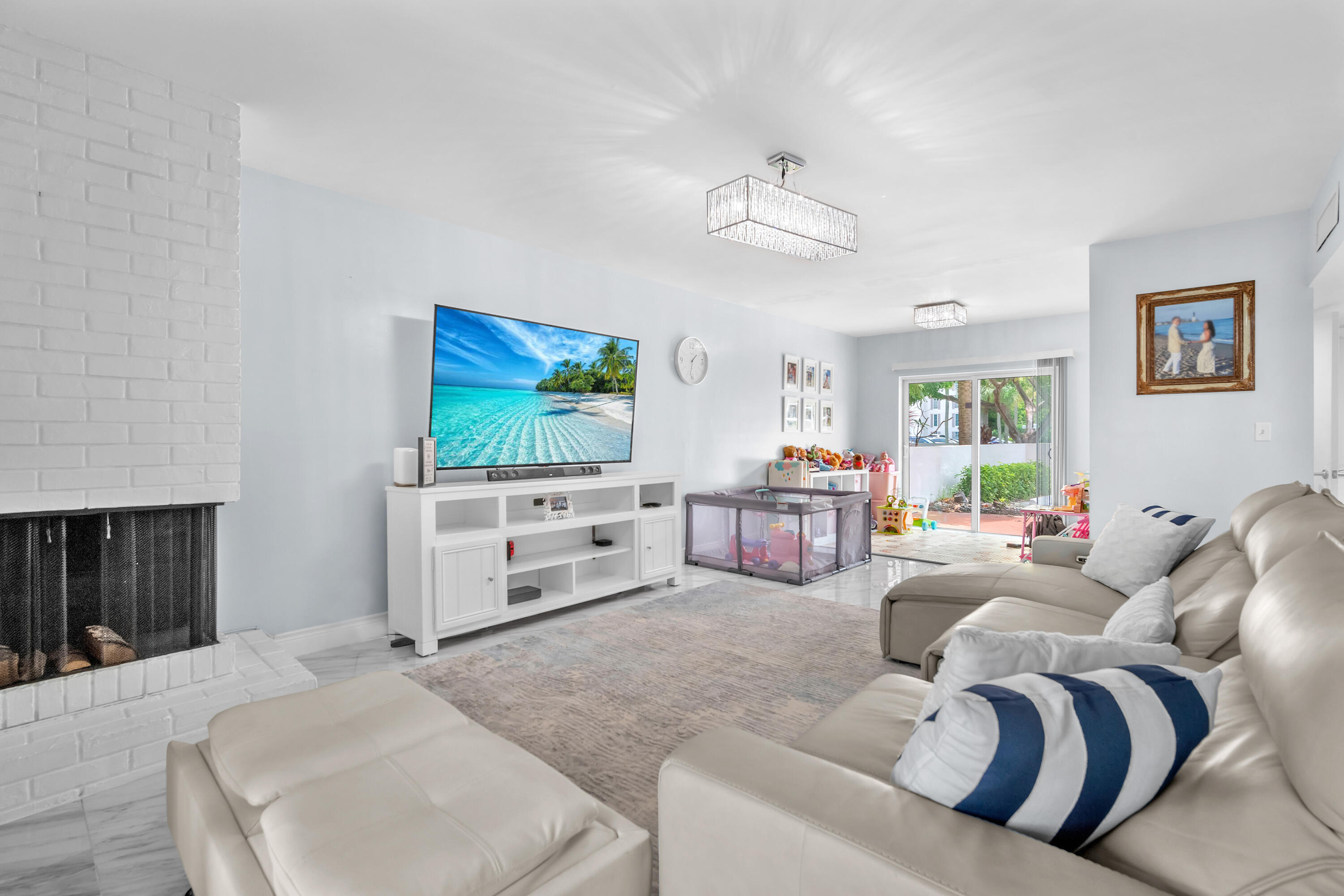 NO 2 PALM-AIRE COUNTRY CLUB - Residential