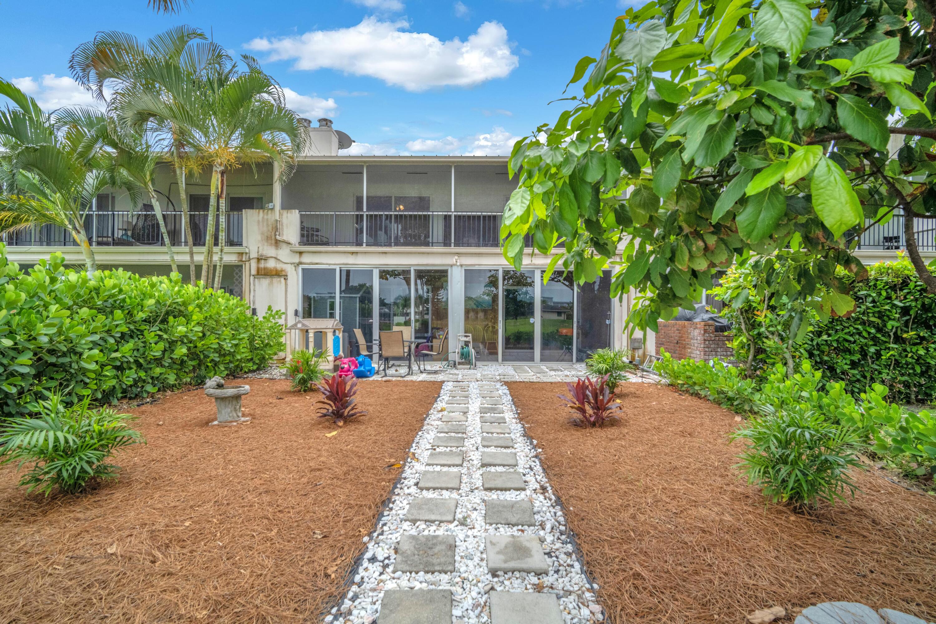 NO 2 PALM-AIRE COUNTRY CLUB - Residential