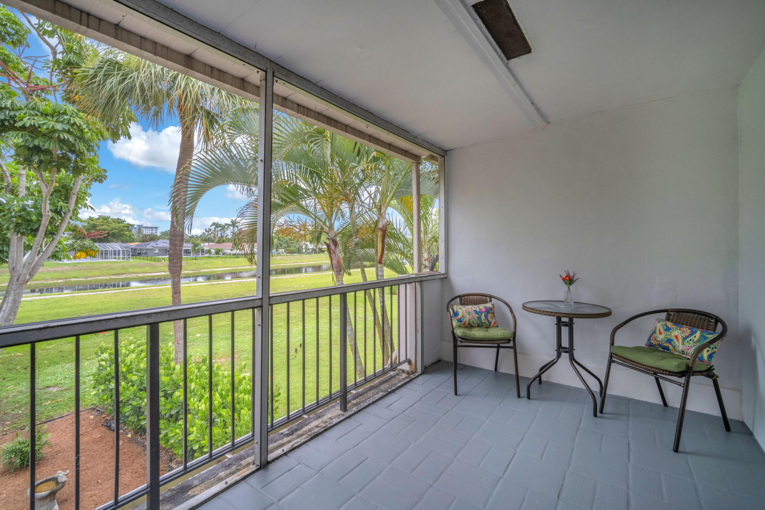 NO 2 PALM-AIRE COUNTRY CLUB - Residential