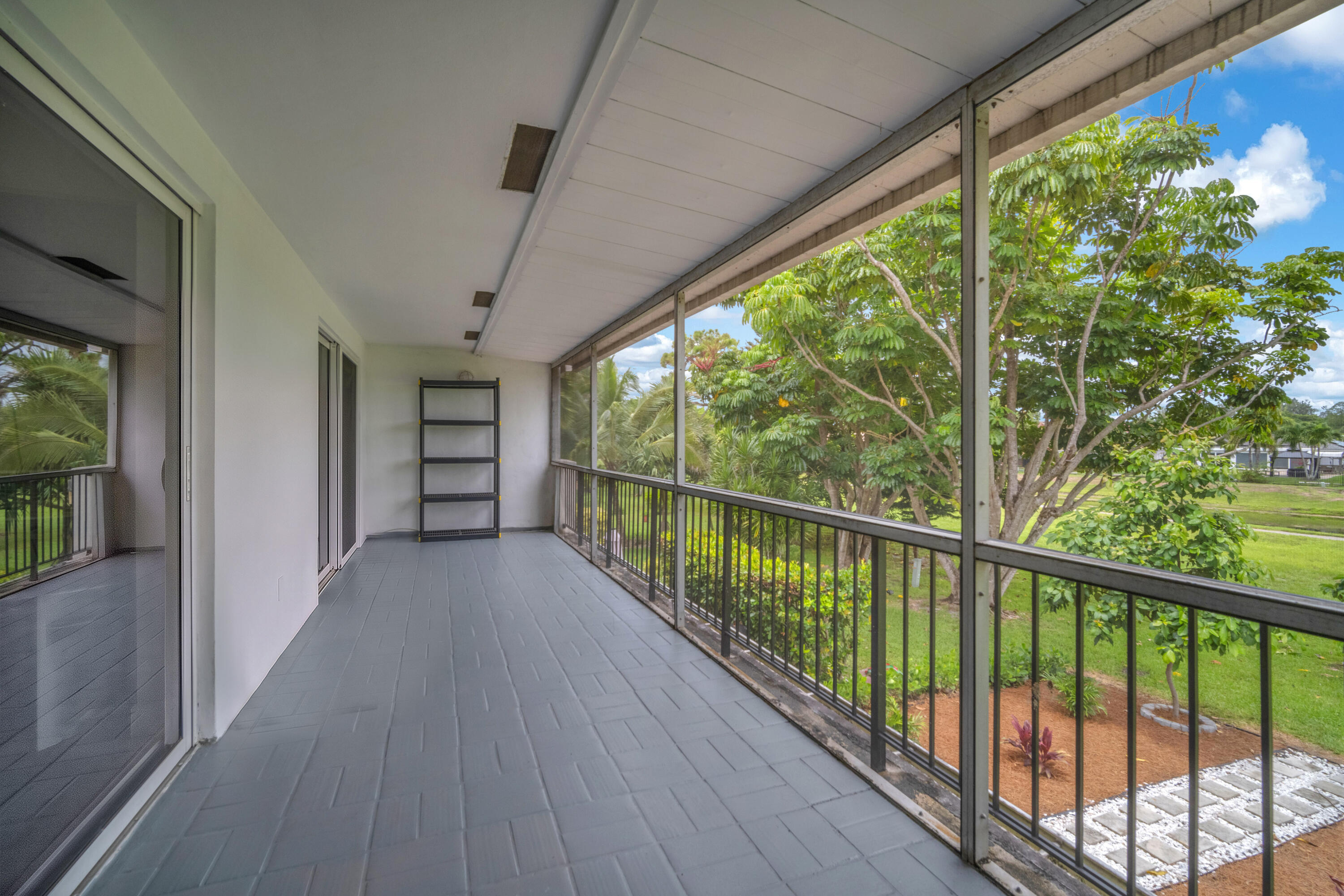 NO 2 PALM-AIRE COUNTRY CLUB - Residential