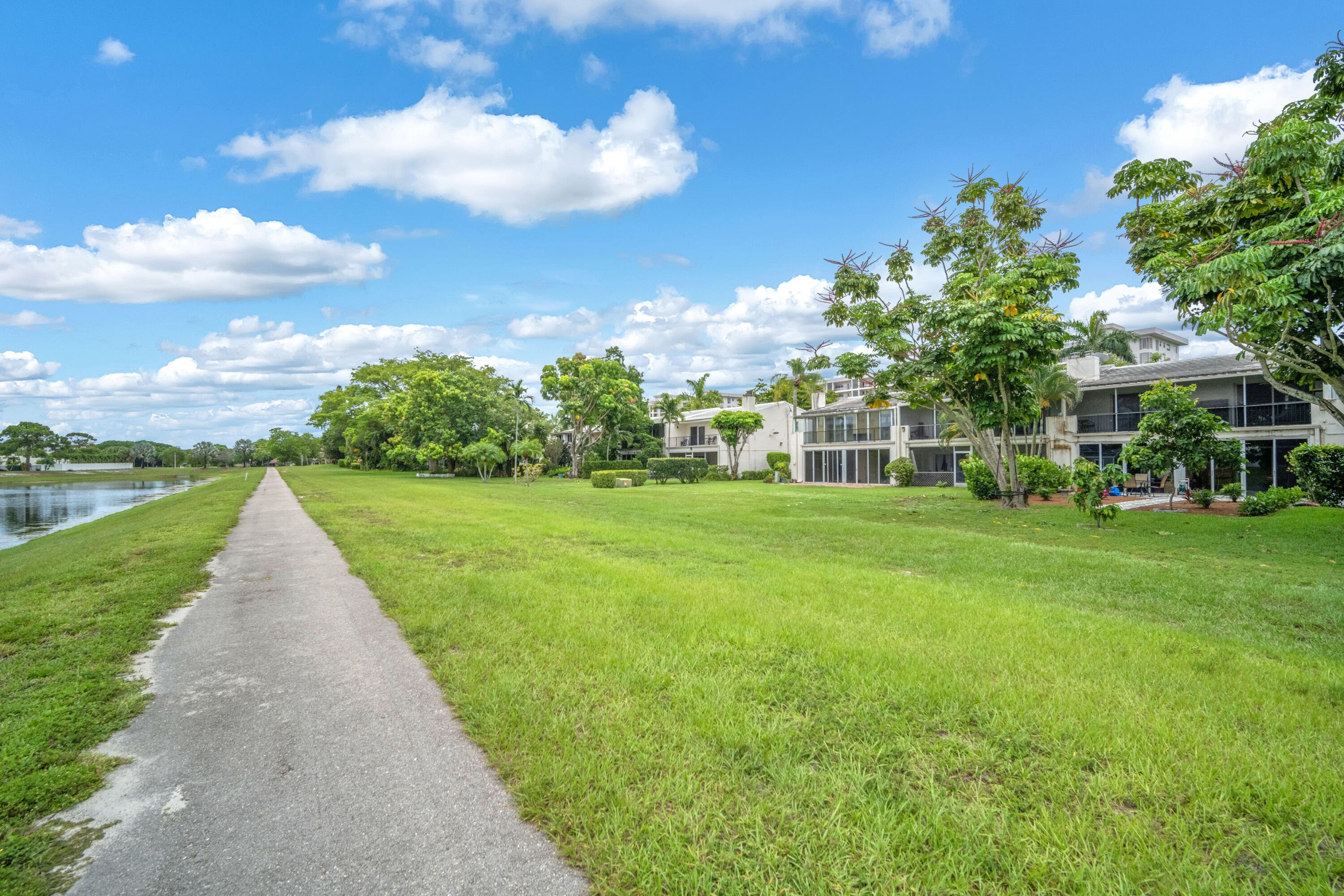 NO 2 PALM-AIRE COUNTRY CLUB - Residential