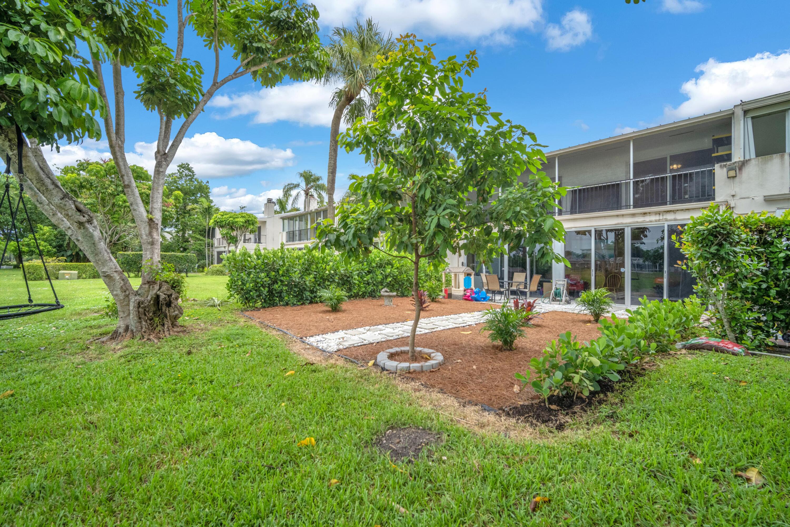 NO 2 PALM-AIRE COUNTRY CLUB - Residential