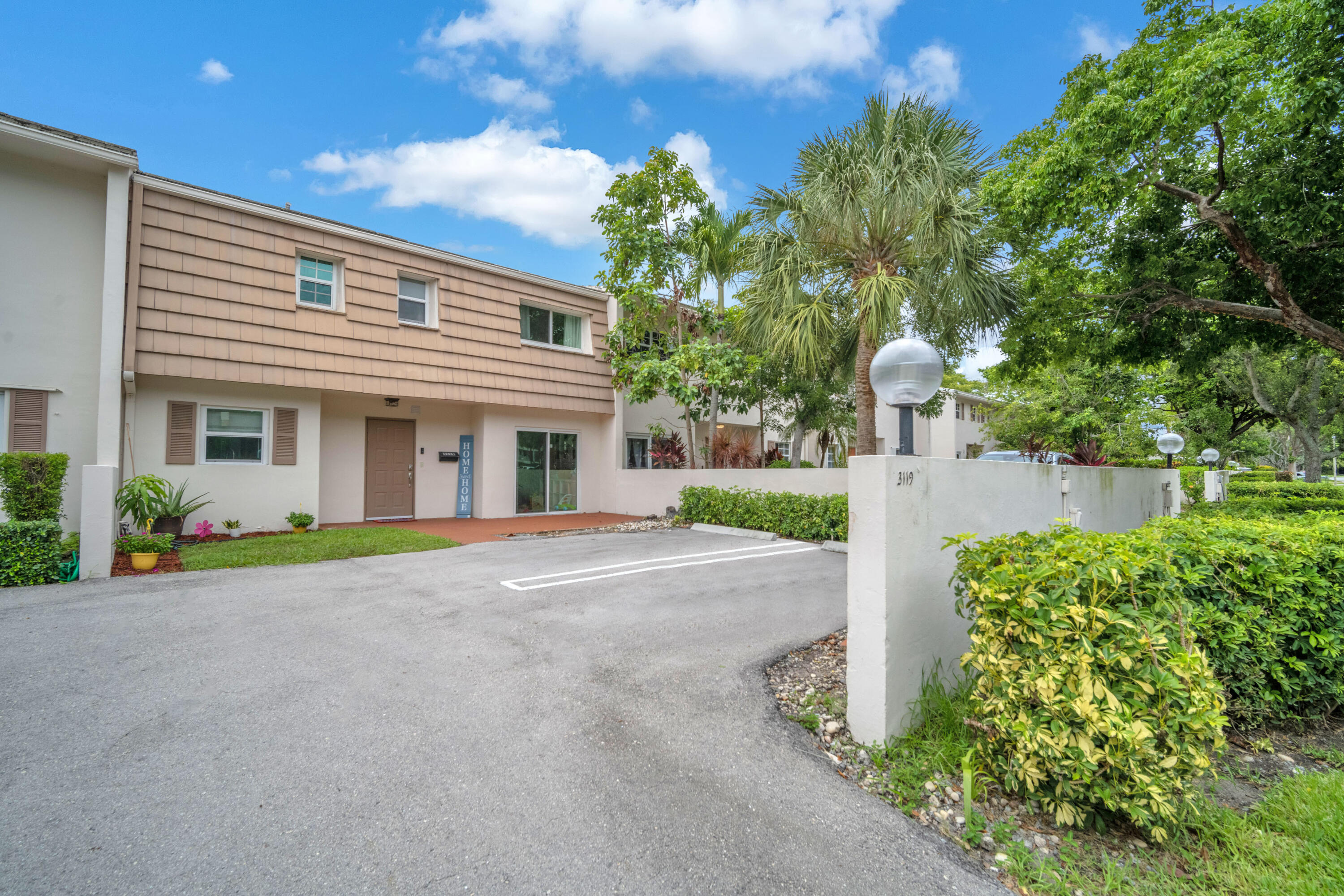 NO 2 PALM-AIRE COUNTRY CLUB - Residential