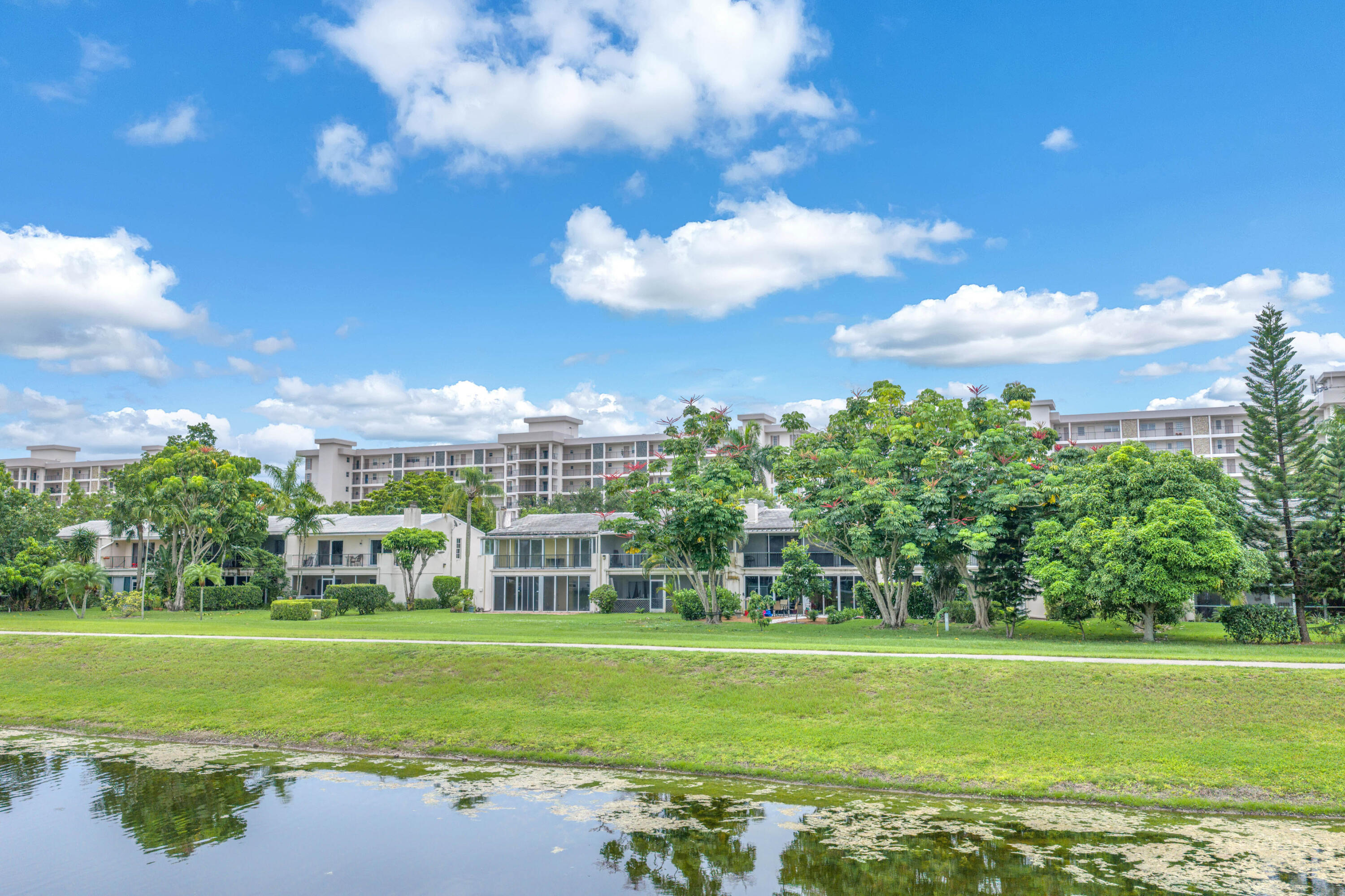 NO 2 PALM-AIRE COUNTRY CLUB - Residential