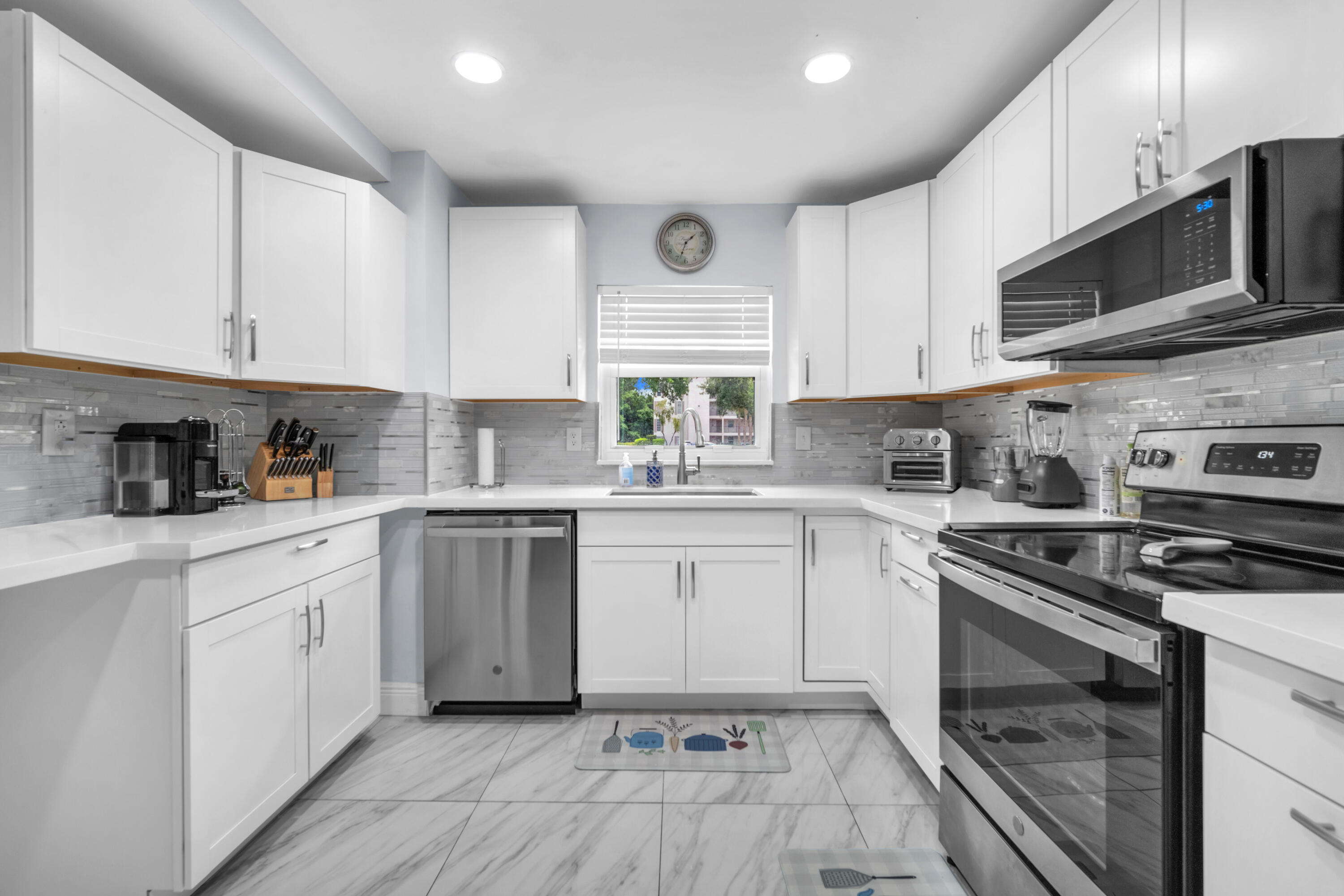 NO 2 PALM-AIRE COUNTRY CLUB - Residential