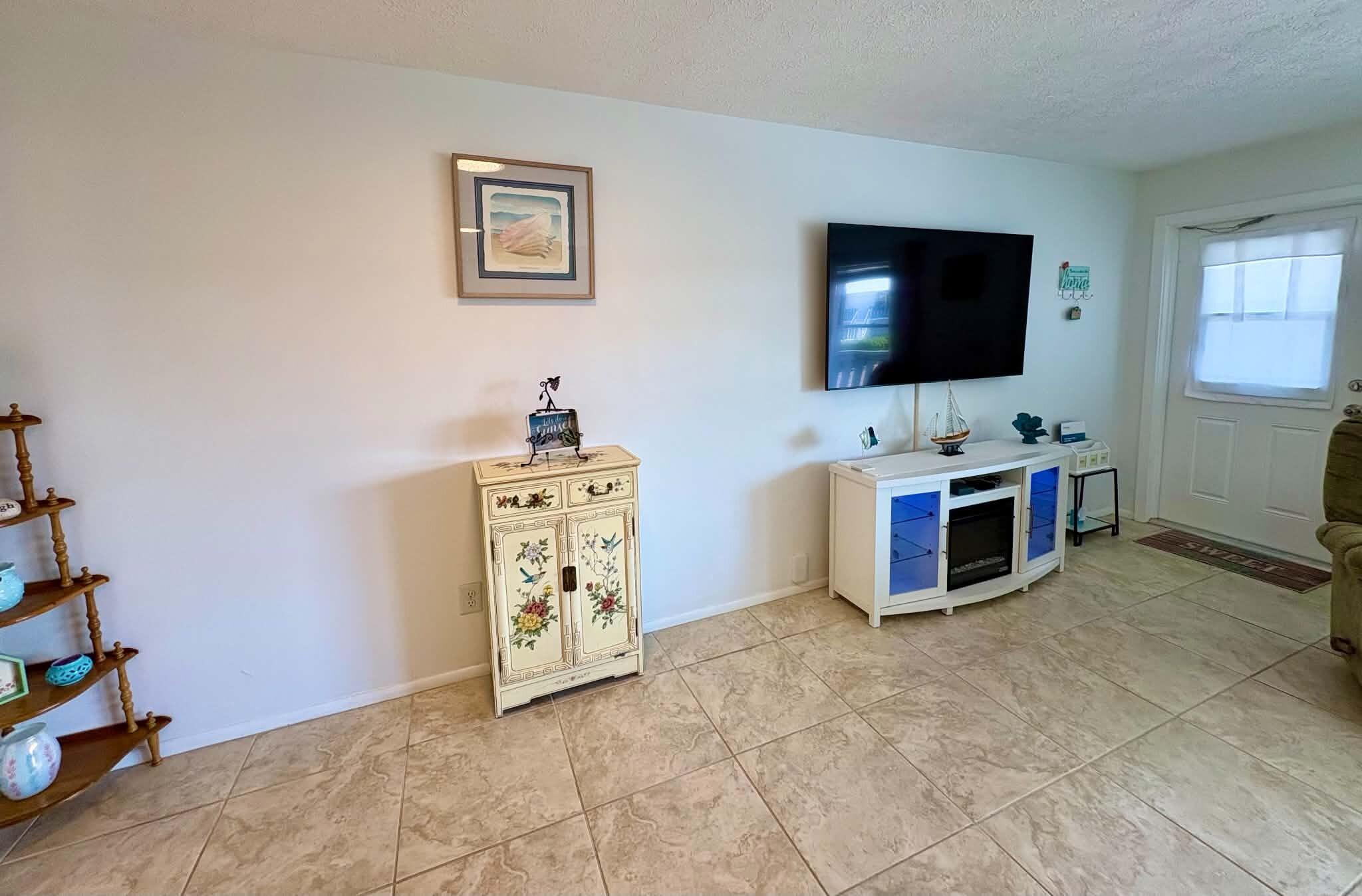 CEDAR POINTE CONDO - Residential