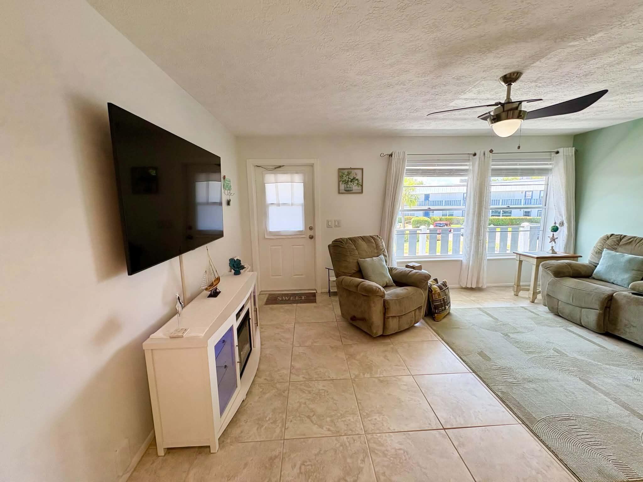 CEDAR POINTE CONDO - Residential