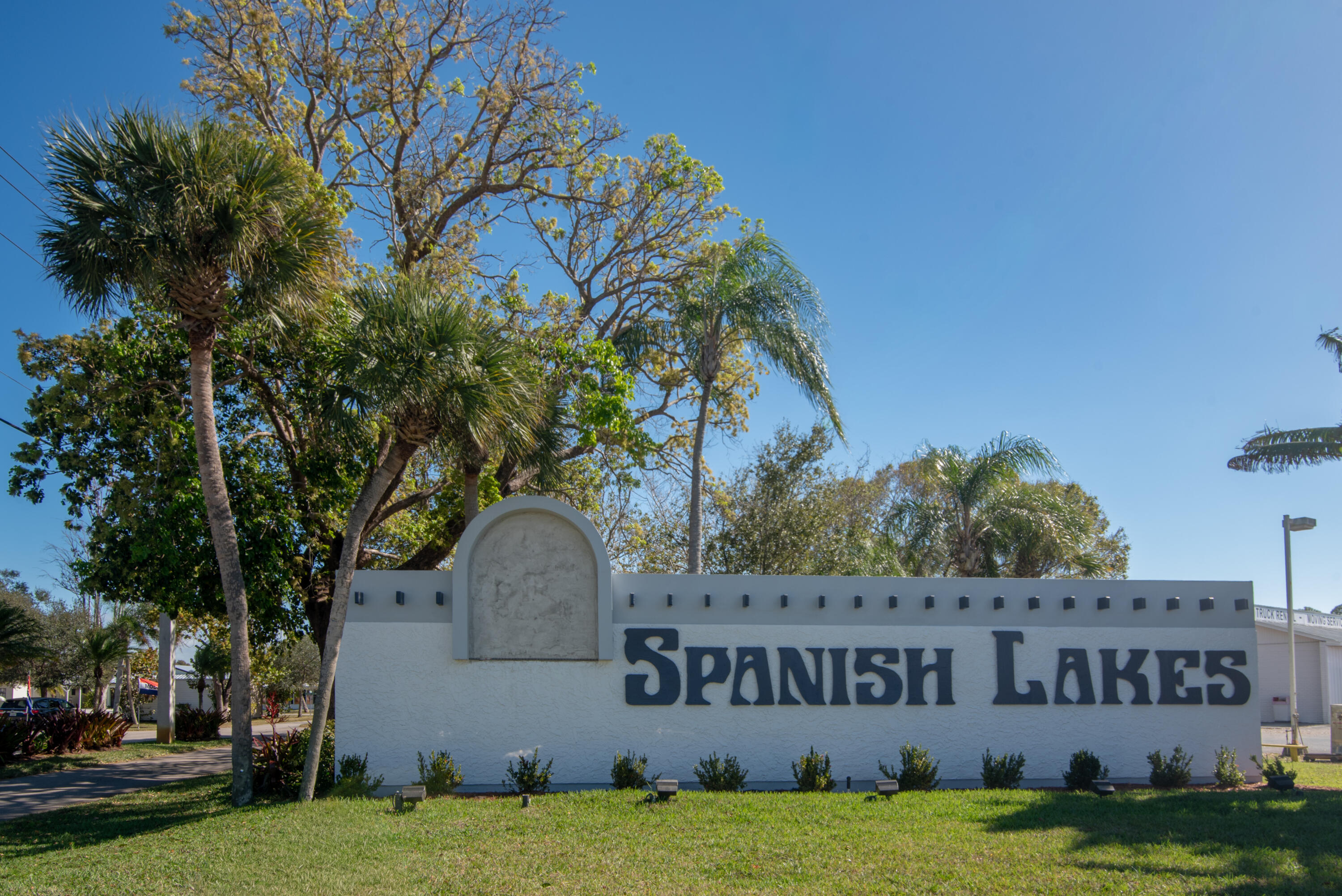 Spanish Lakes - Residential