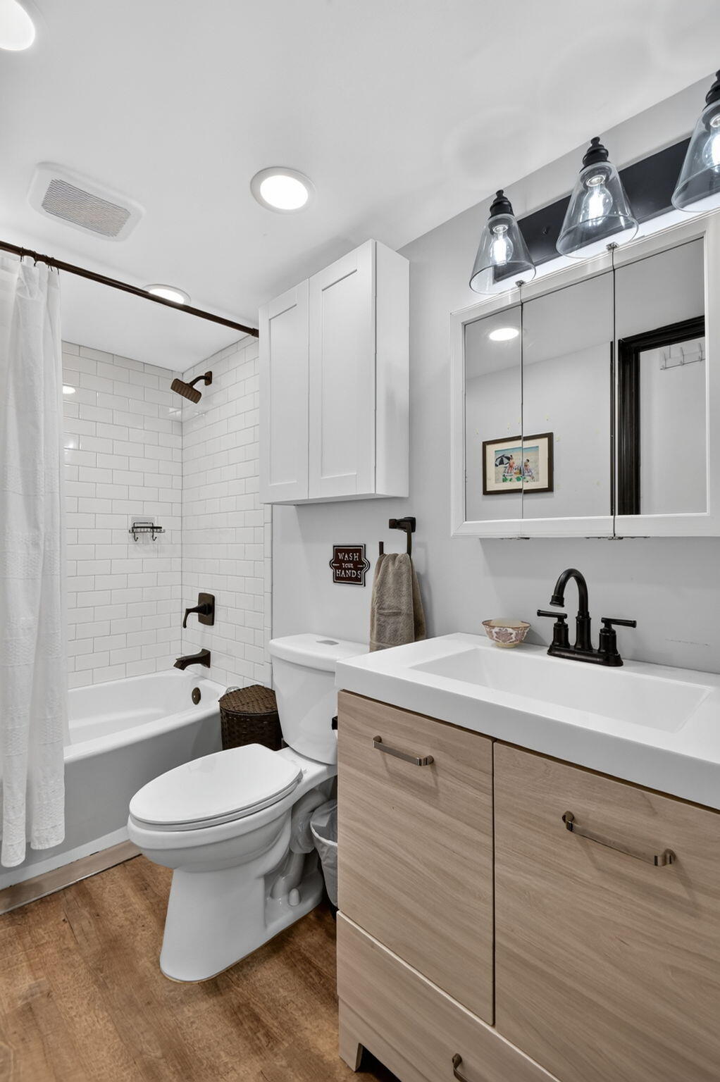 GOLDEN LAKES VILLAGE CONDO 1 THRU 13-A - Residential